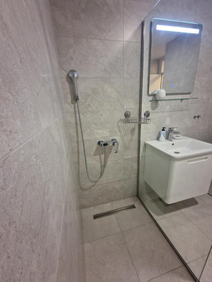 Heart Of The City - 75Sqm Suite Скопие Екстериор снимка